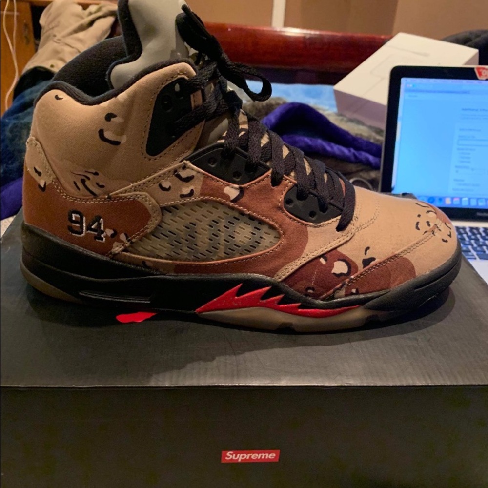 Supreme 5s size 9